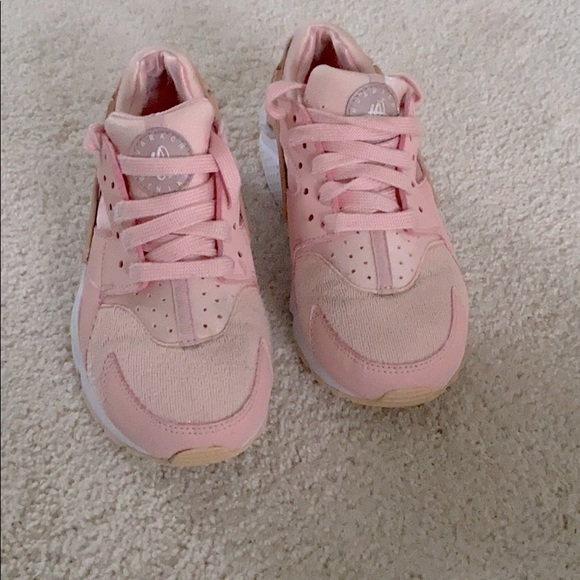 Huarache Run SE GS 'Storm Pink' - Picture 2 of 7